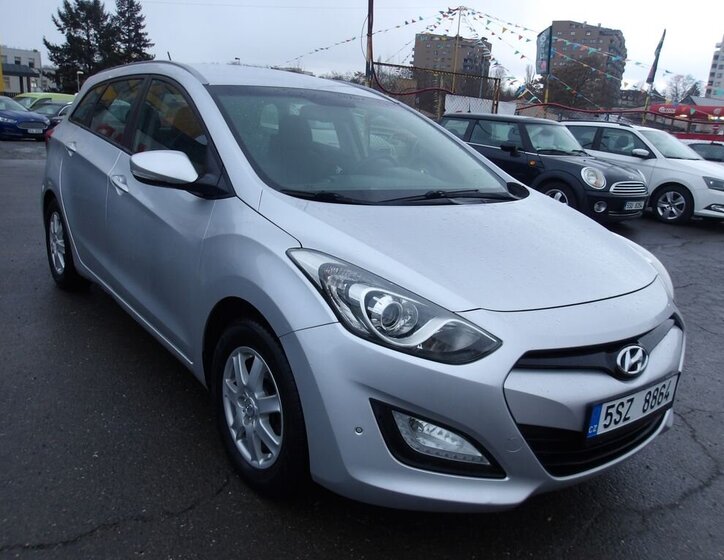 Hyundai i30 Kombi 1,6 l 99 kw