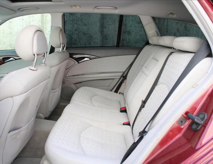 Mercedes-Benz Třídy E 30