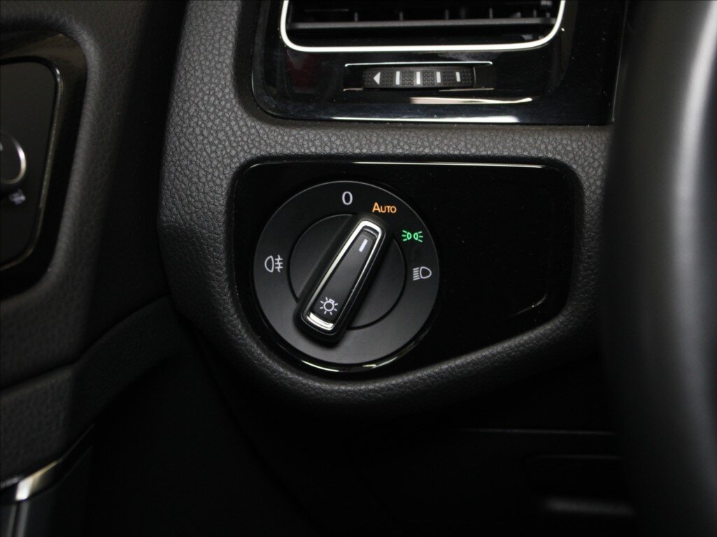 Volkswagen Golf Kombi 2,0 l 221 kw