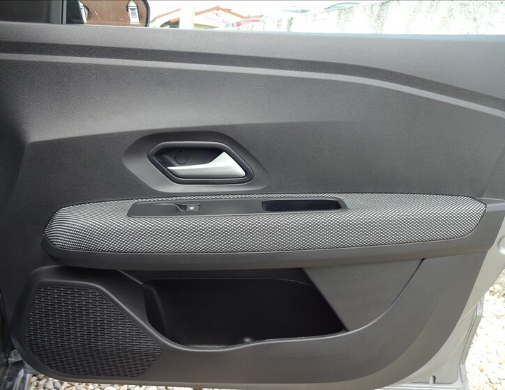 Dacia Sandero Hatchback 999,0 67 kw