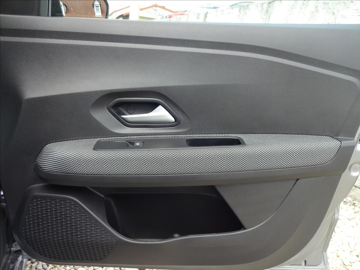 Dacia Sandero Hatchback 999,0 67 kw