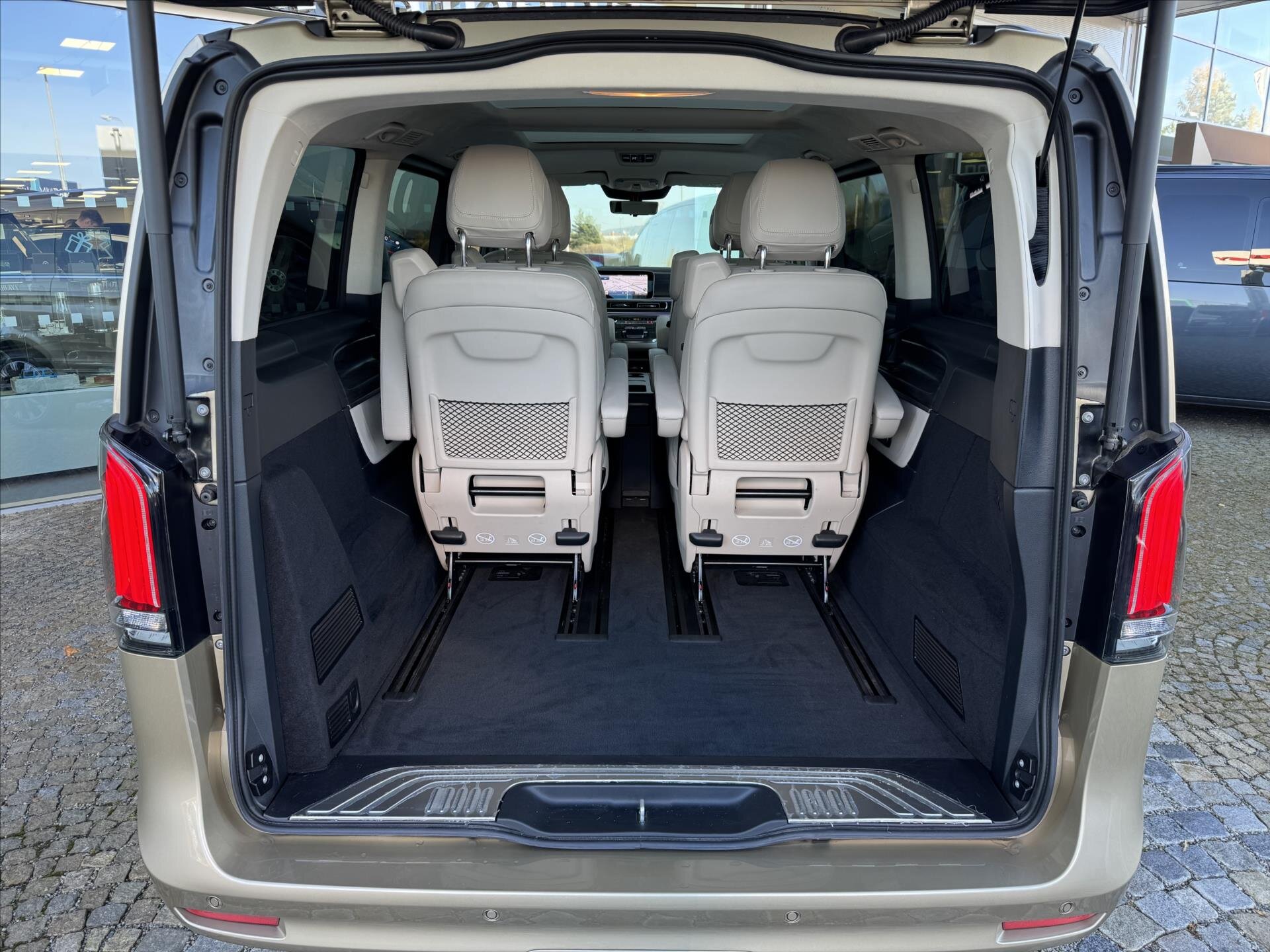 Mercedes-Benz Třídy V VAN / Minibus 2,0 l 140 kw