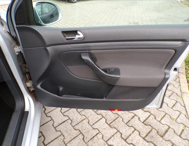 Volkswagen Golf Hatchback 1,6 l 85 kw