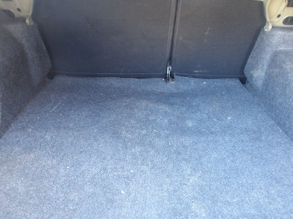 Peugeot 301 Sedan / Limuzína 1,2 l 53 kw