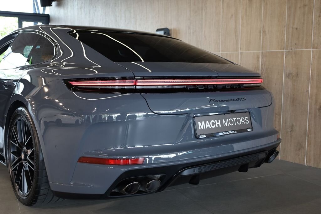 Porsche Panamera Sedan / Limuzína 4,0 l 368 kw