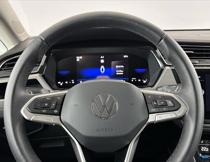 Volkswagen Touran MPV 1,5 l 110 kw