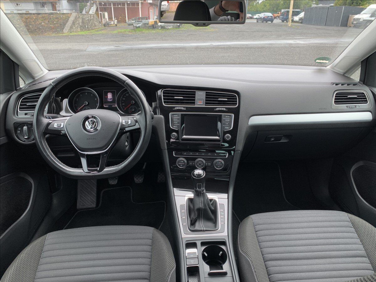 Volkswagen Golf Hatchback 1,2 l 81 kw