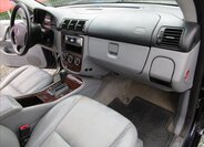 Mercedes-Benz Třídy M Kombi 2,7 l 120 kw