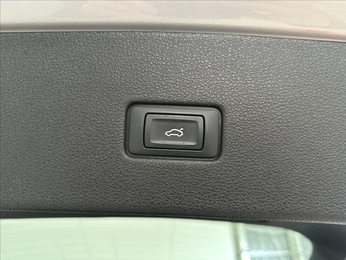 Audi SQ8 SUV 4,0 l 373 kw