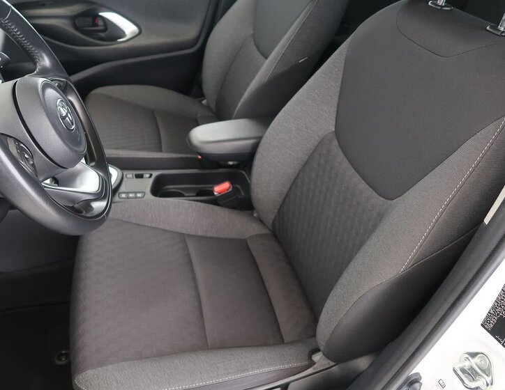 Toyota Yaris Hatchback 1,5 l 68 kw