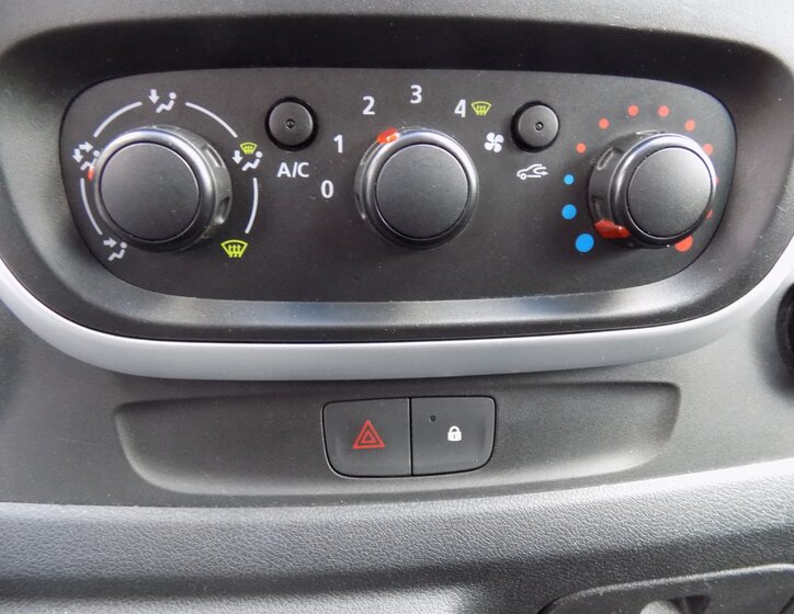 Renault Trafic 20