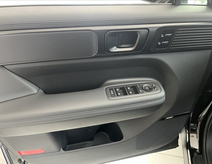 Hyundai Santa Fe SUV / Terénní 1,6 l 185 kw