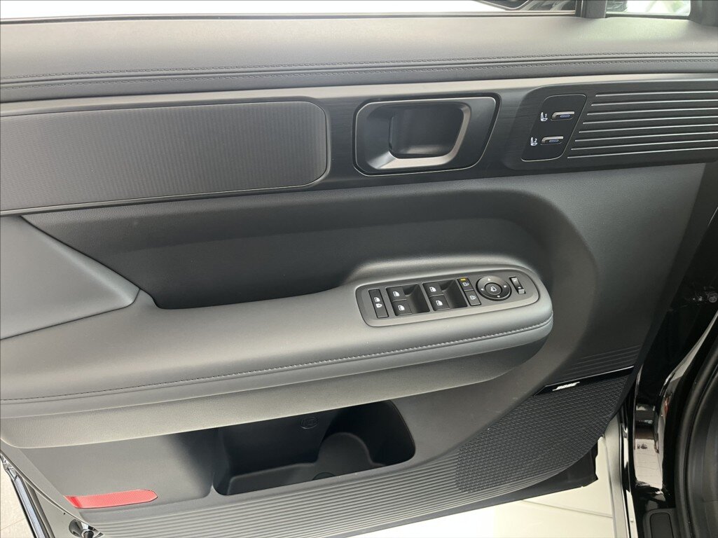 Hyundai Santa Fe SUV / Terénní 1,6 l 185 kw