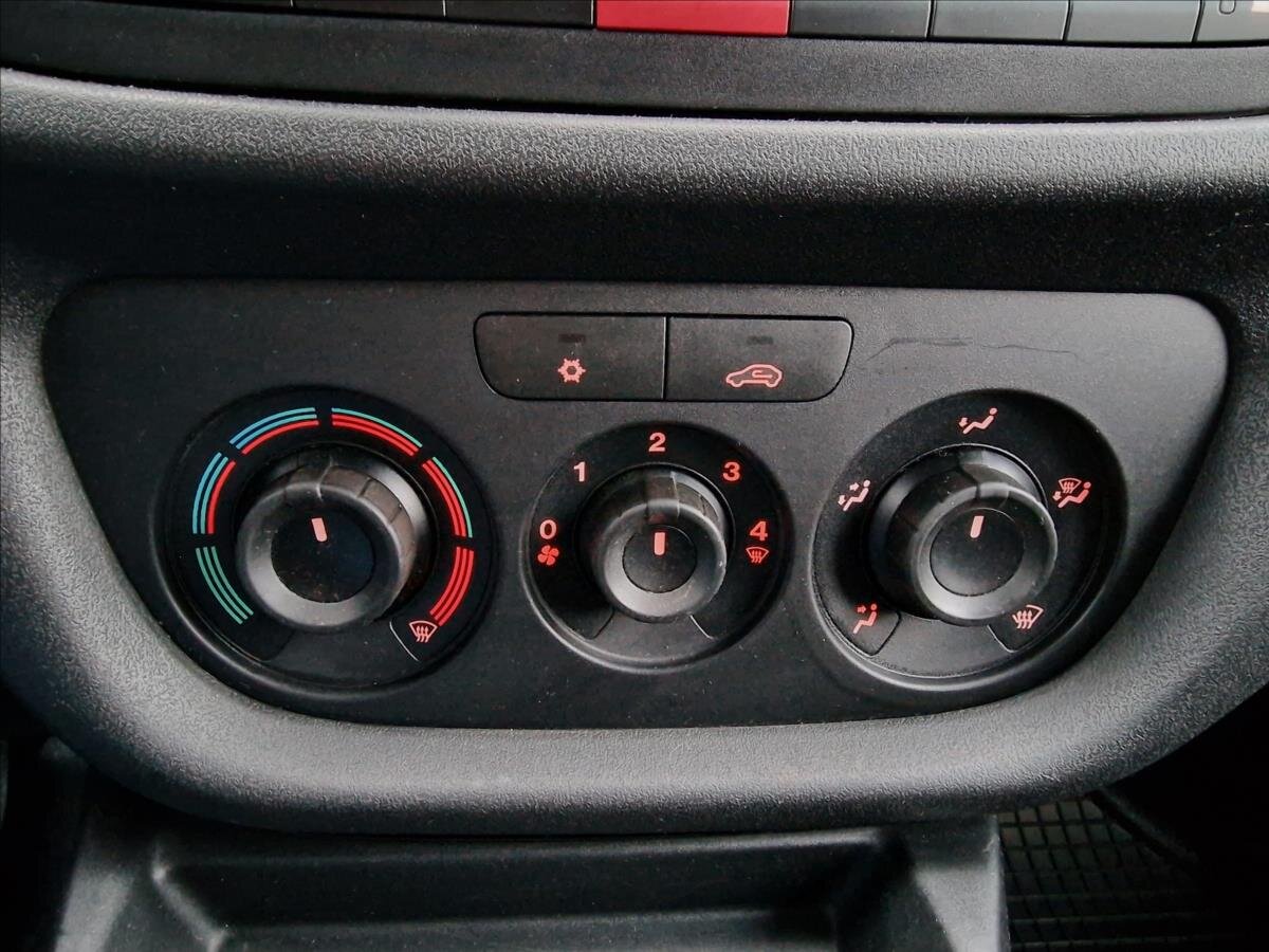 Fiat Dobló cargo Skříň 1,4 l 88 kw