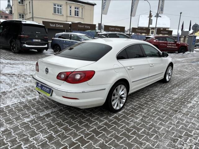 Volkswagen Passat CC Sedan 1,8 l 118 kw
