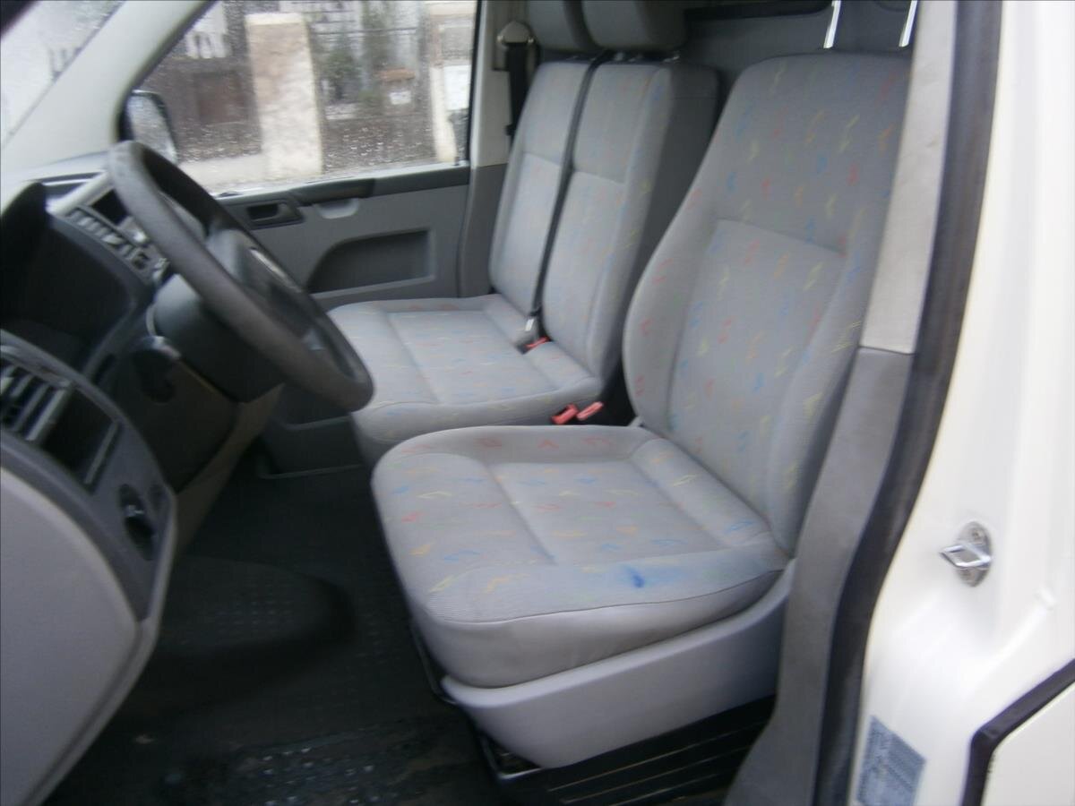 Volkswagen Transporter Skříň 1,9 l 62 kw
