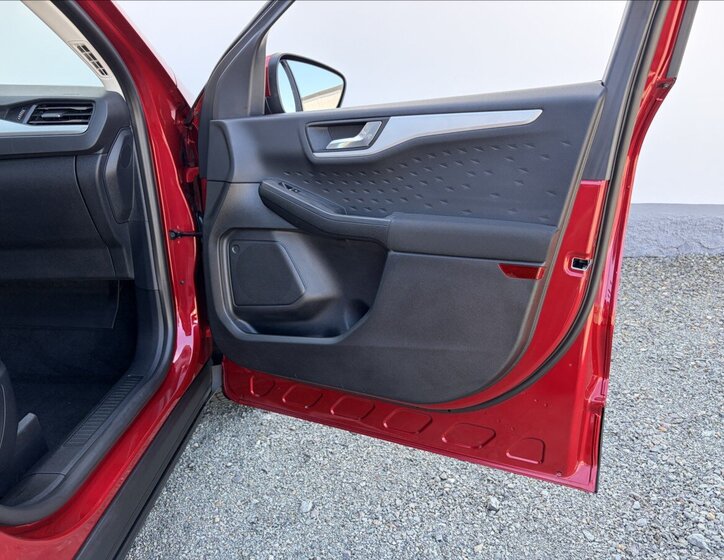 Ford Kuga Kombi 2,0 l 140 kw