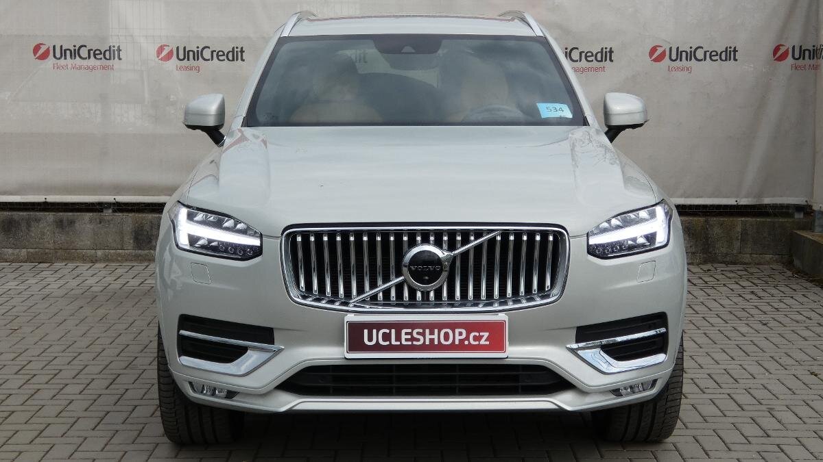 Volvo XC90 SUV / Terénní 2,0 l 220 kw