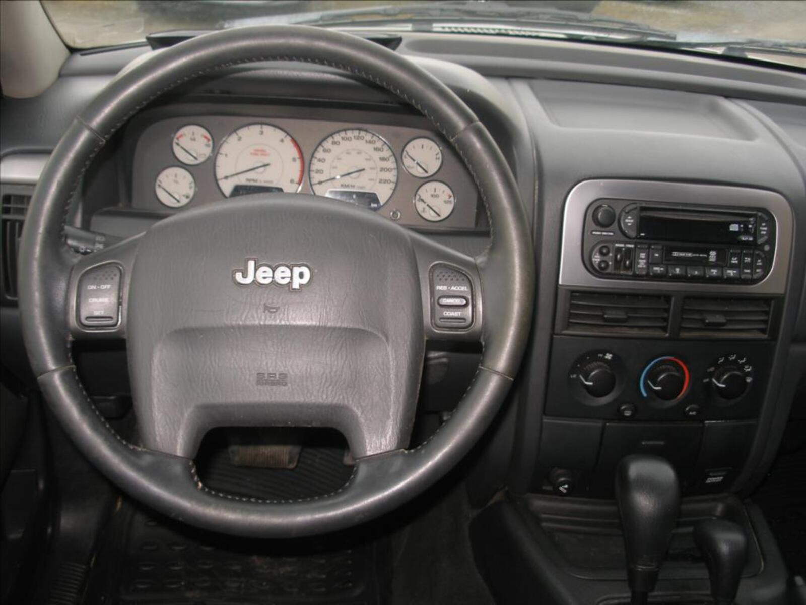 Jeep Grand Cherokee 9