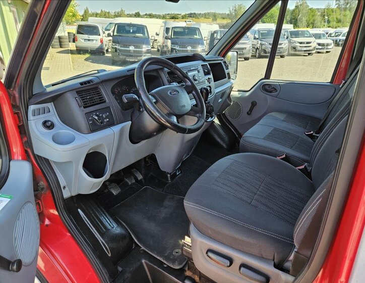 Ford Transit 7