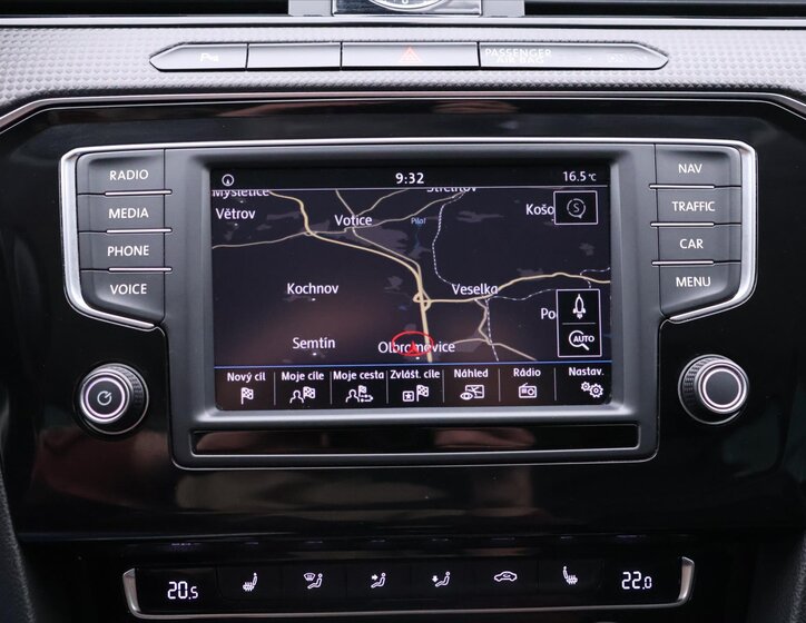 Volkswagen Passat 25