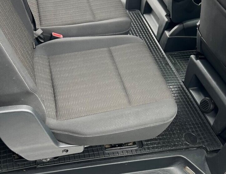 Volkswagen Caravelle VAN-Minibus 0,0 0