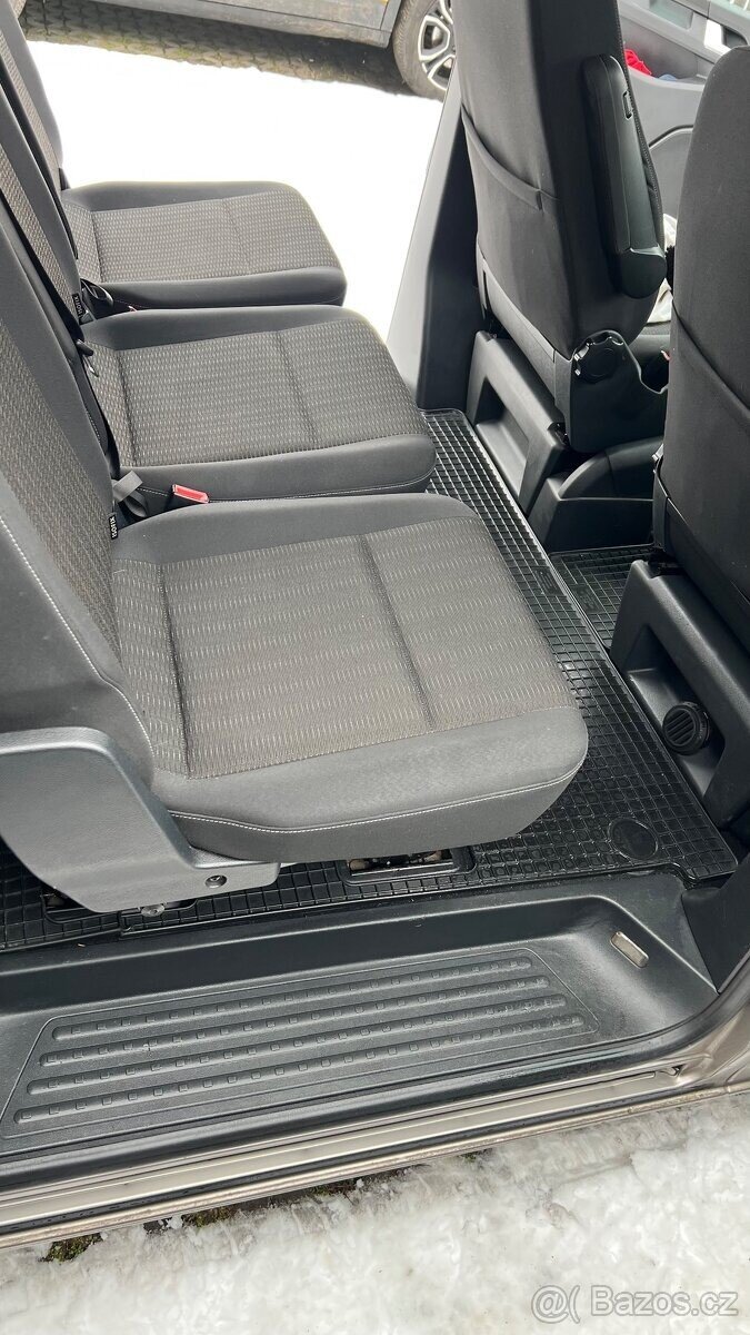 Volkswagen Caravelle VAN-Minibus 0,0 0