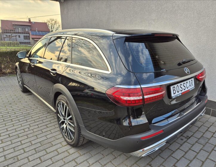 Mercedes-Benz Třídy E Kombi 2,9 l 243 kw