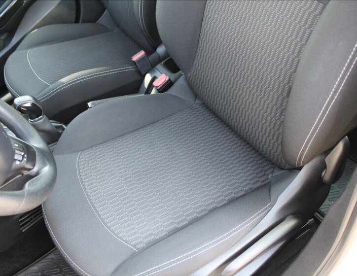 Peugeot 208 Hatchback 1,2 l 60 kw