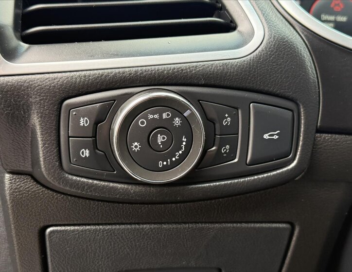 Ford Edge SUV / Terénní 2,0 l 154 kw