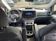 Mercedes-Benz Vito 9