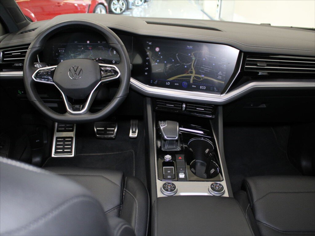 Volkswagen Touareg SUV / Terénní 3,0 l 210 kw