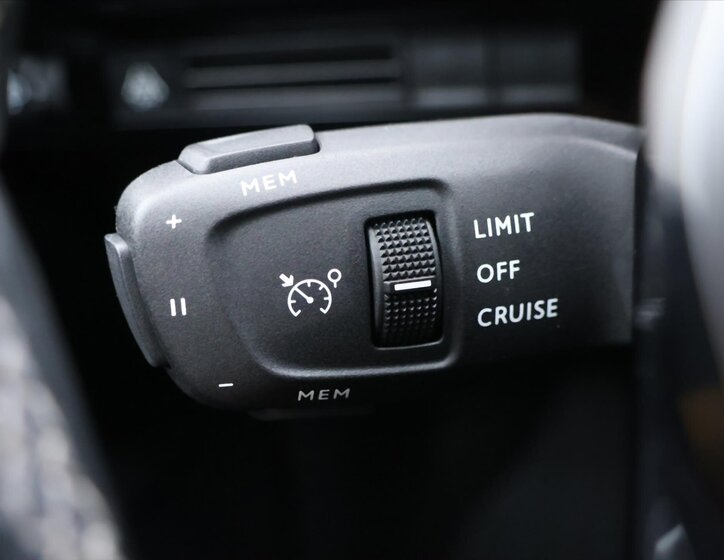 Peugeot 508 Liftback 1,6 l 133 kw