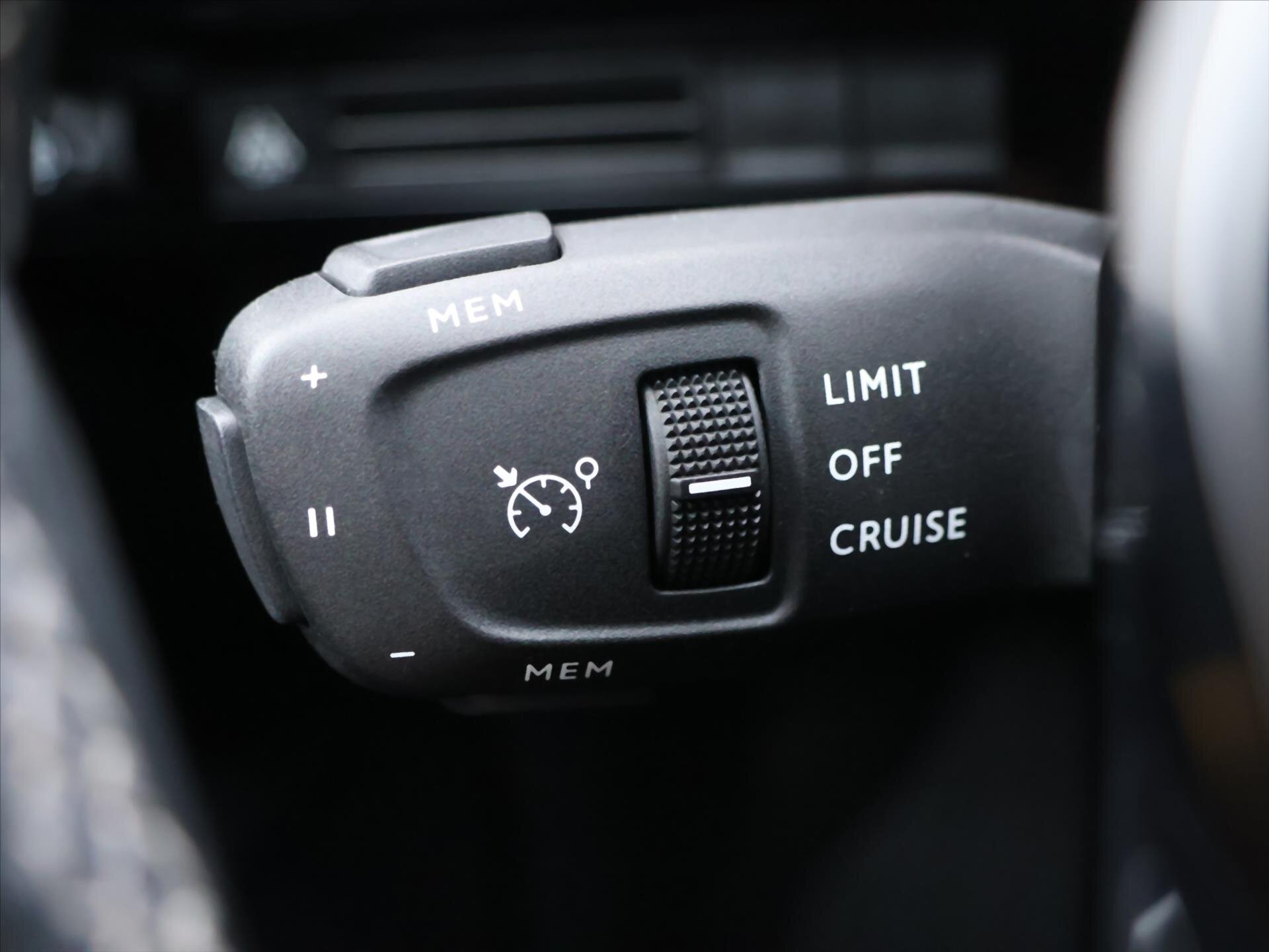 Peugeot 508 Liftback 1,6 l 133 kw