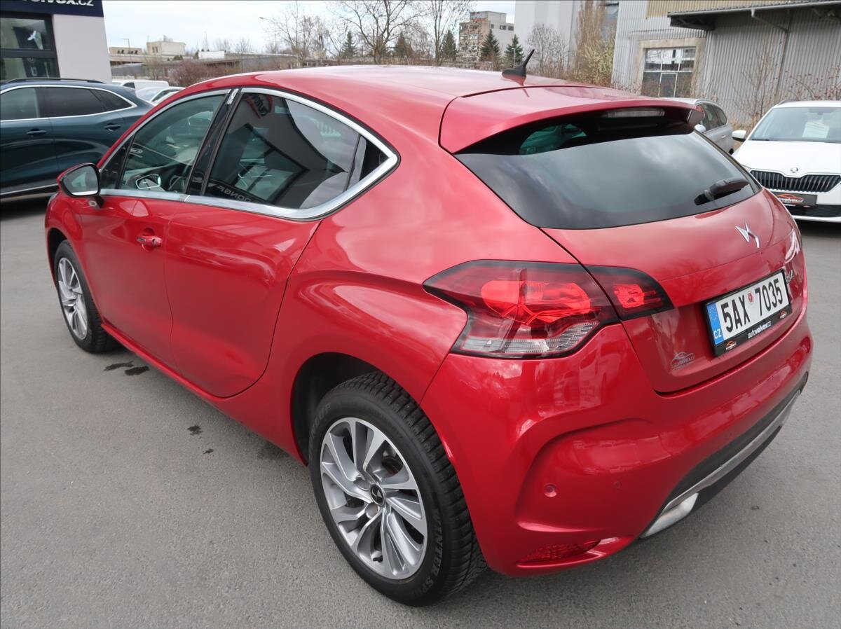 DS Automobiles DS4 Hatchback 1,6 l 88 kw