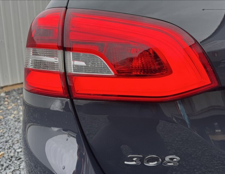 Peugeot 308 Kombi 1,5 l 96 kw