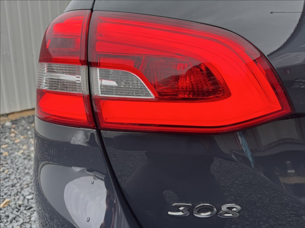 Peugeot 308 Kombi 1,5 l 96 kw