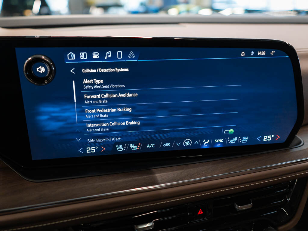 Chevrolet Suburban SUV / Terénní 6,2 l 313 kw