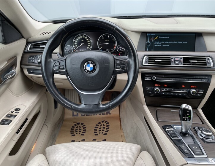 BMW Řada 7 10