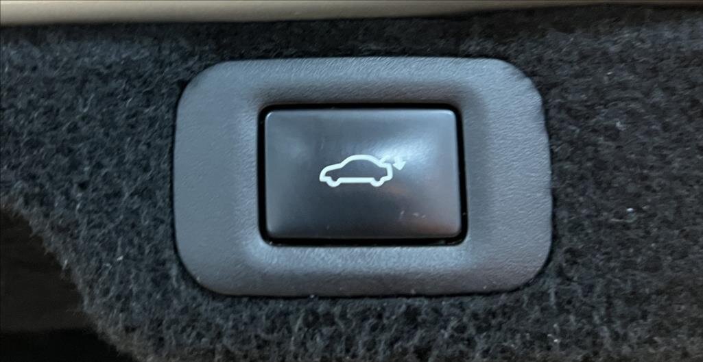 Lexus LS 500h Sedan / Limuzína 3,5 l 264 kw