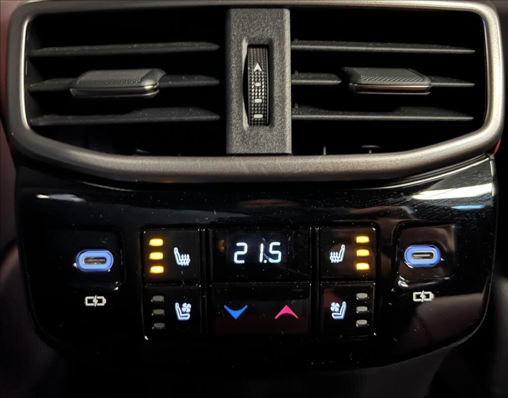 Lexus RX 500h SUV 2,4 l 273 kw