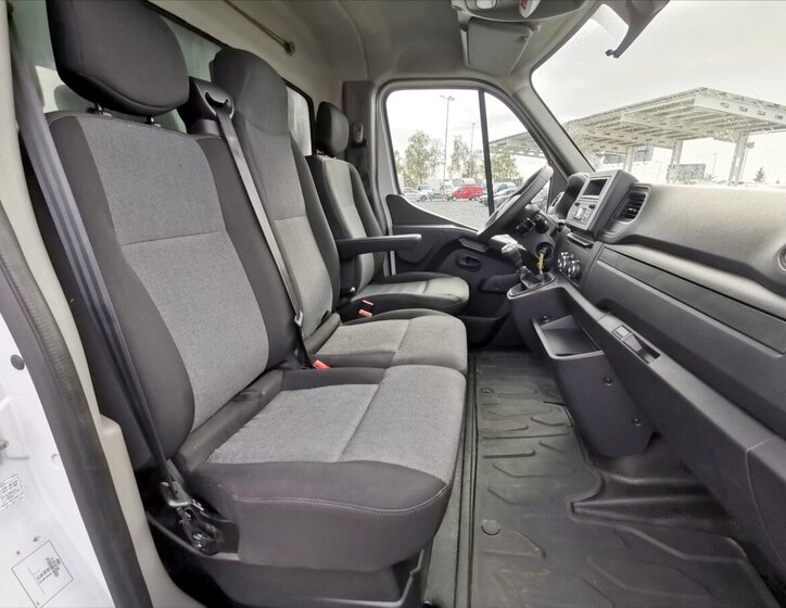 Renault Master Valník 2,3 l 120 kw