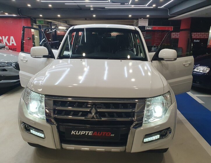 Mitsubishi Pajero Ostatní 3,2 l 147 kw