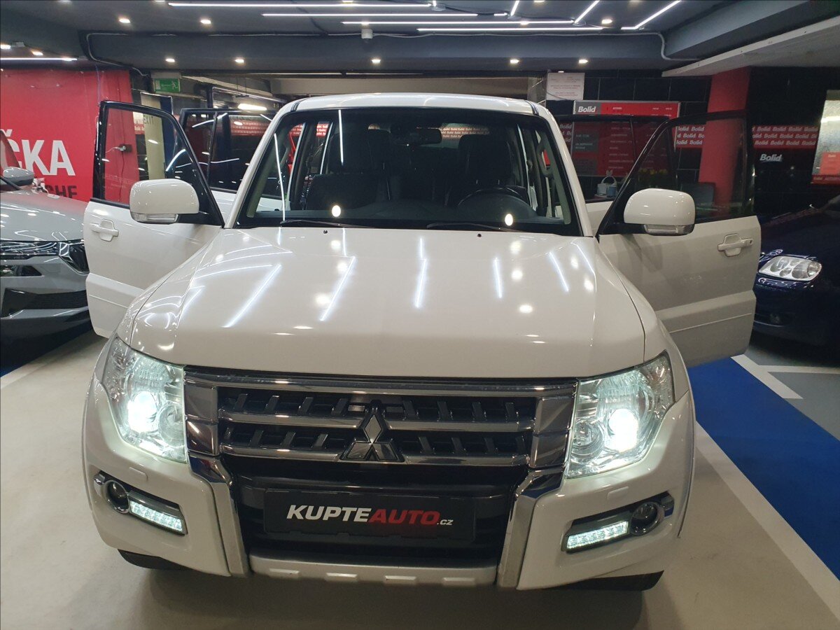 Mitsubishi Pajero Ostatní 3,2 l 147 kw