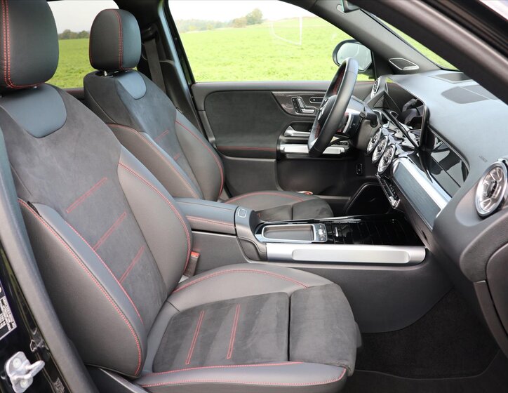 Mercedes-Benz GLB 16