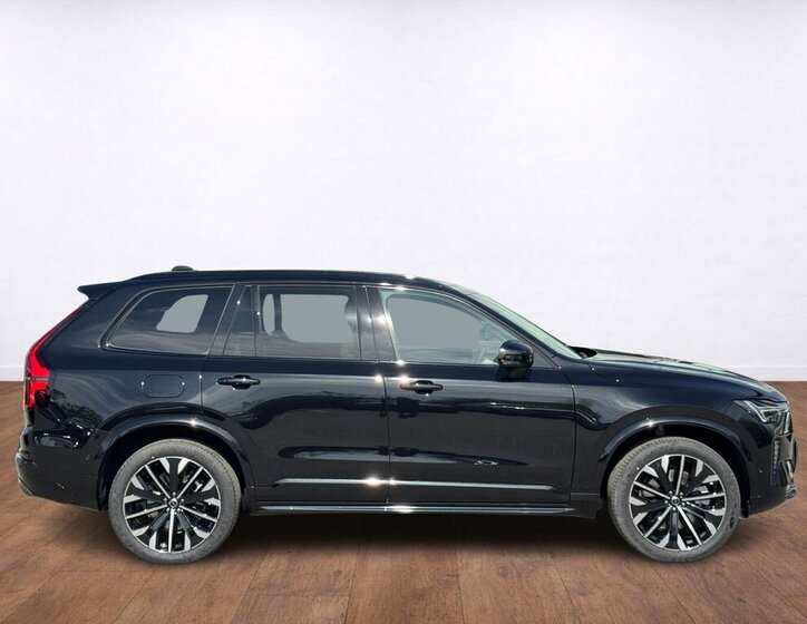 Volvo XC90 SUV / Terénní 2,0 l 335 kw