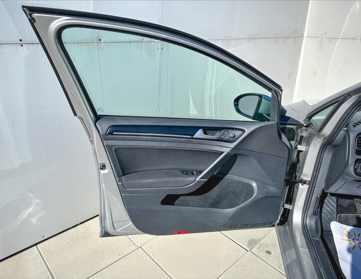 Volkswagen Golf Hatchback 1,4 l 81 kw