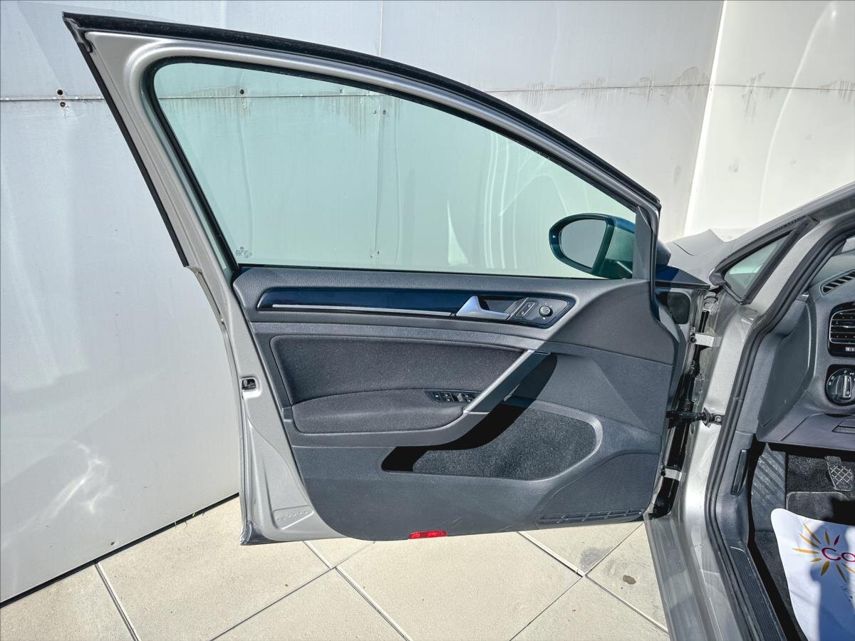 Volkswagen Golf Hatchback 1,4 l 81 kw