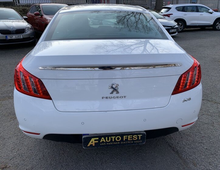Peugeot 508 Sedan / Limuzína 2,0 l 120 kw