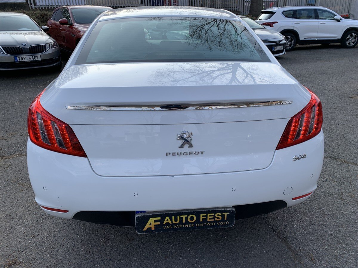 Peugeot 508 Sedan / Limuzína 2,0 l 120 kw